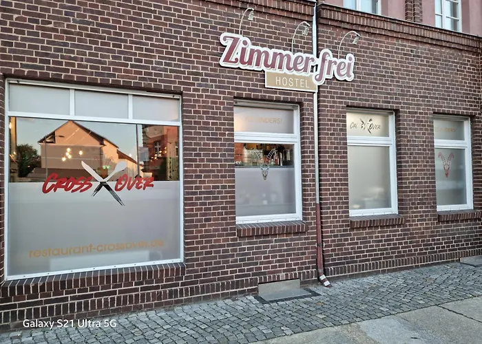 Hostel 1A Hotel Zimmer Frei